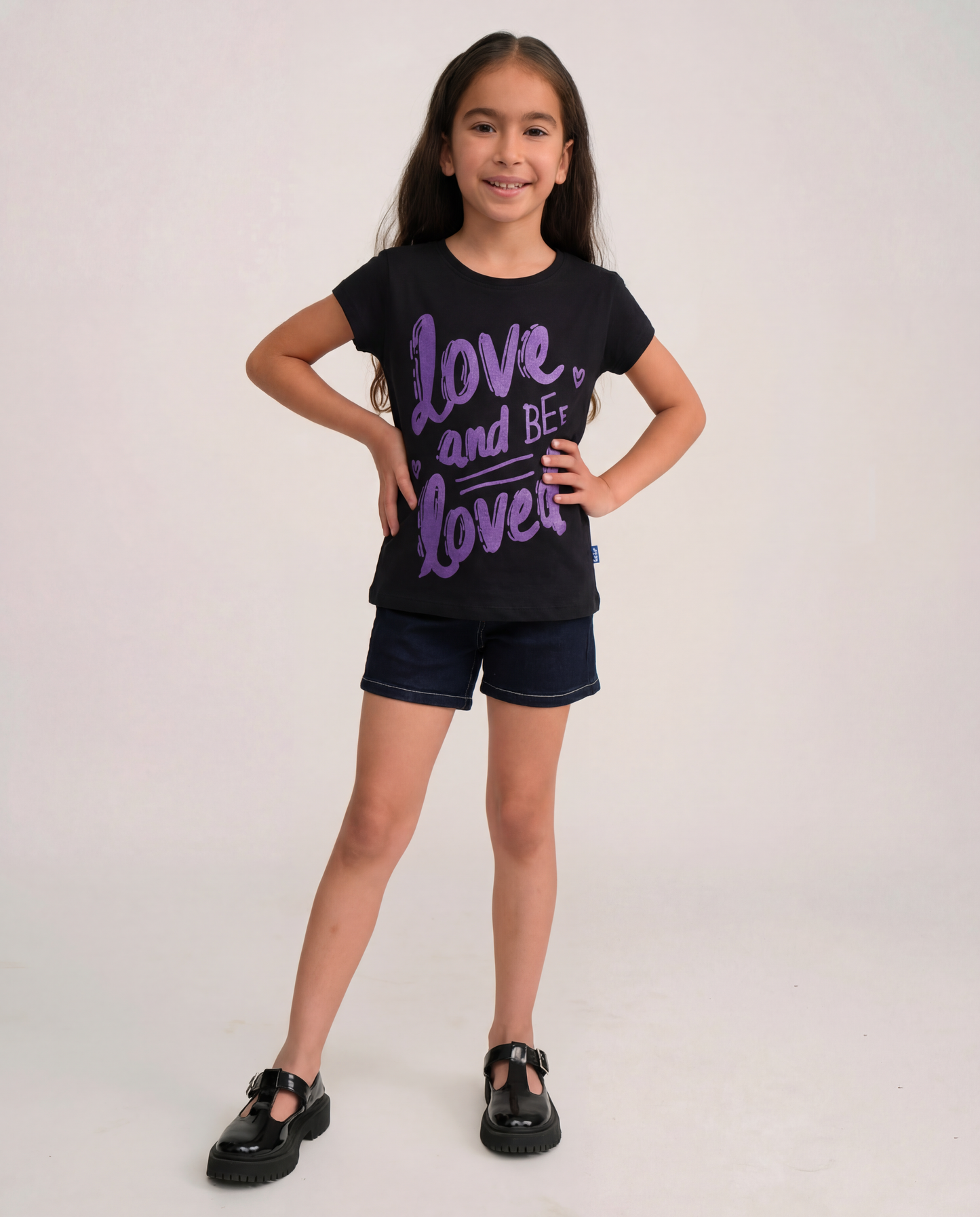 טי מודפס ניקי love and be loved