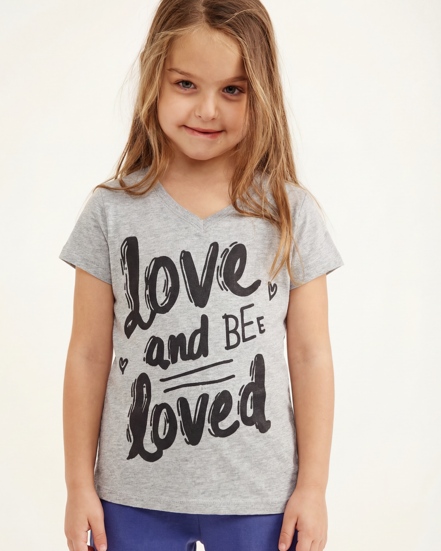 טי מודפס וי love and be loved