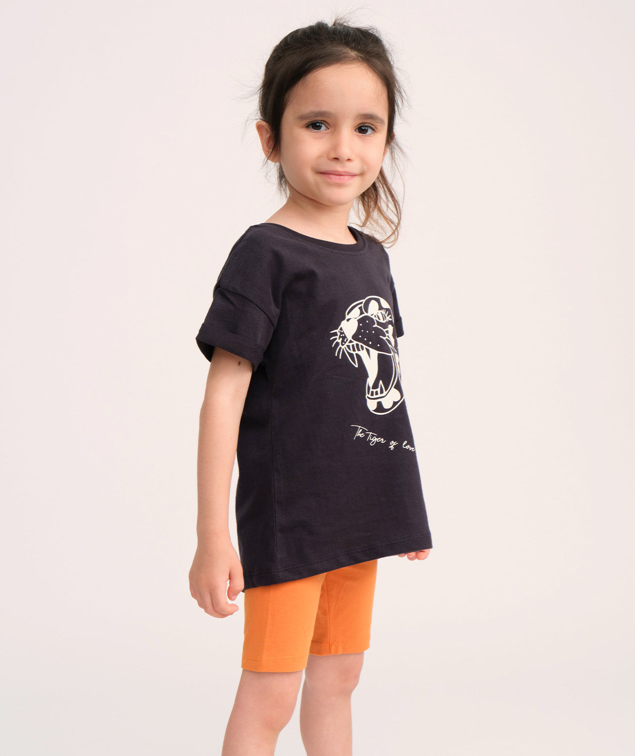 חליפת גן בנות TIGER LOVE