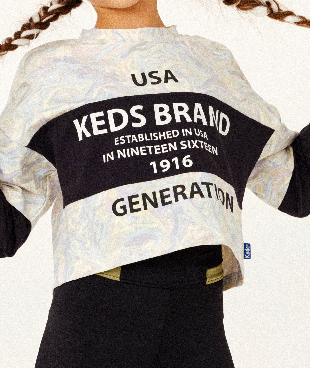 קרופ טופ לייקרה