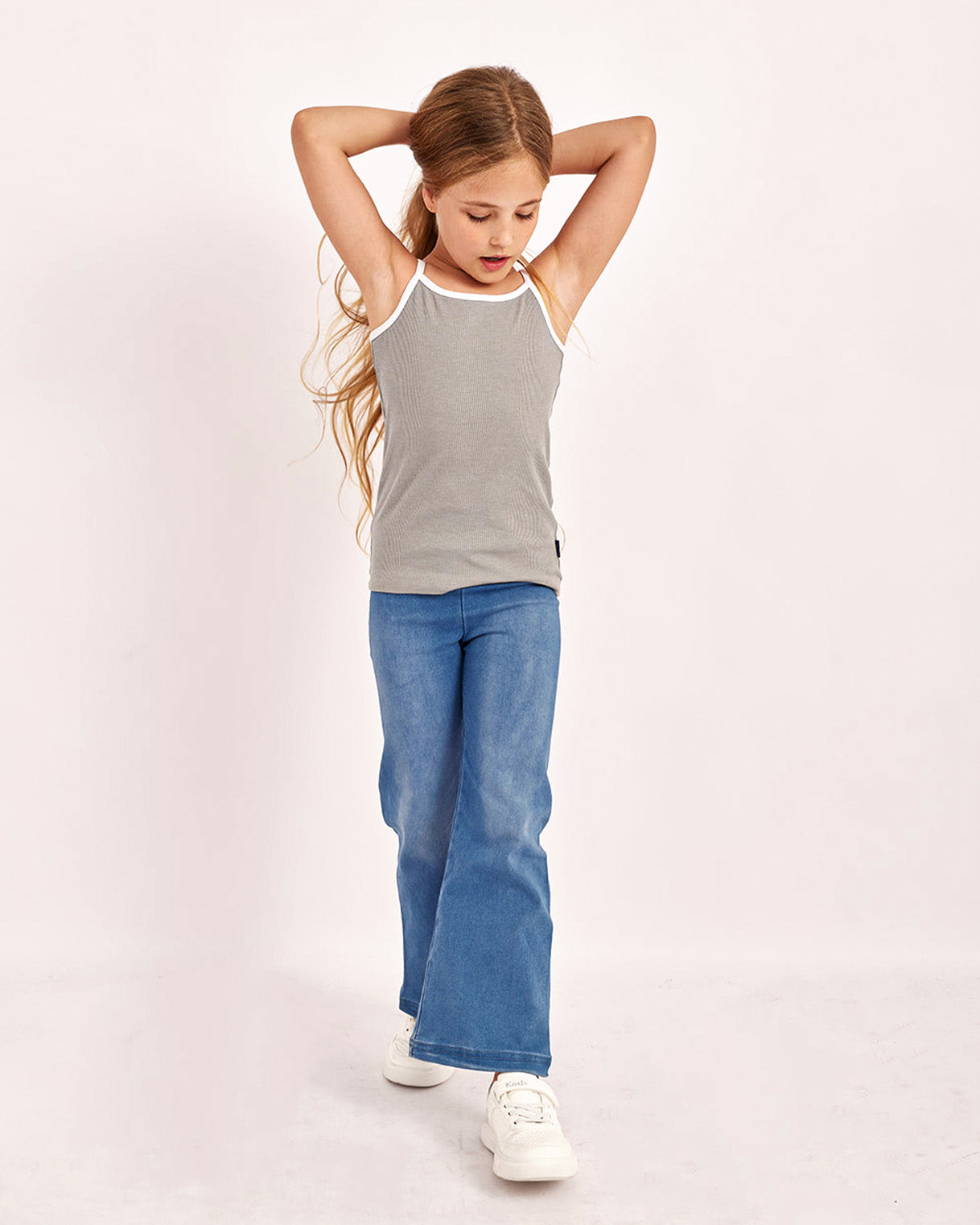 גופיית ריב-לייקרה כתפייה דקה