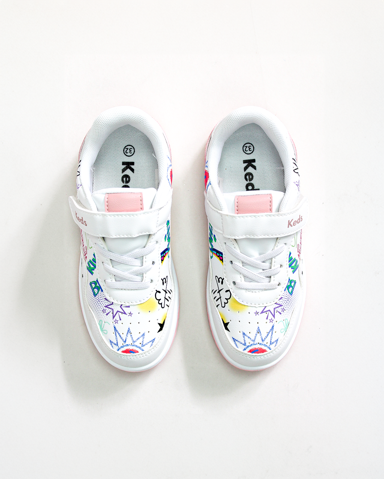 סניקרס גרפיטי