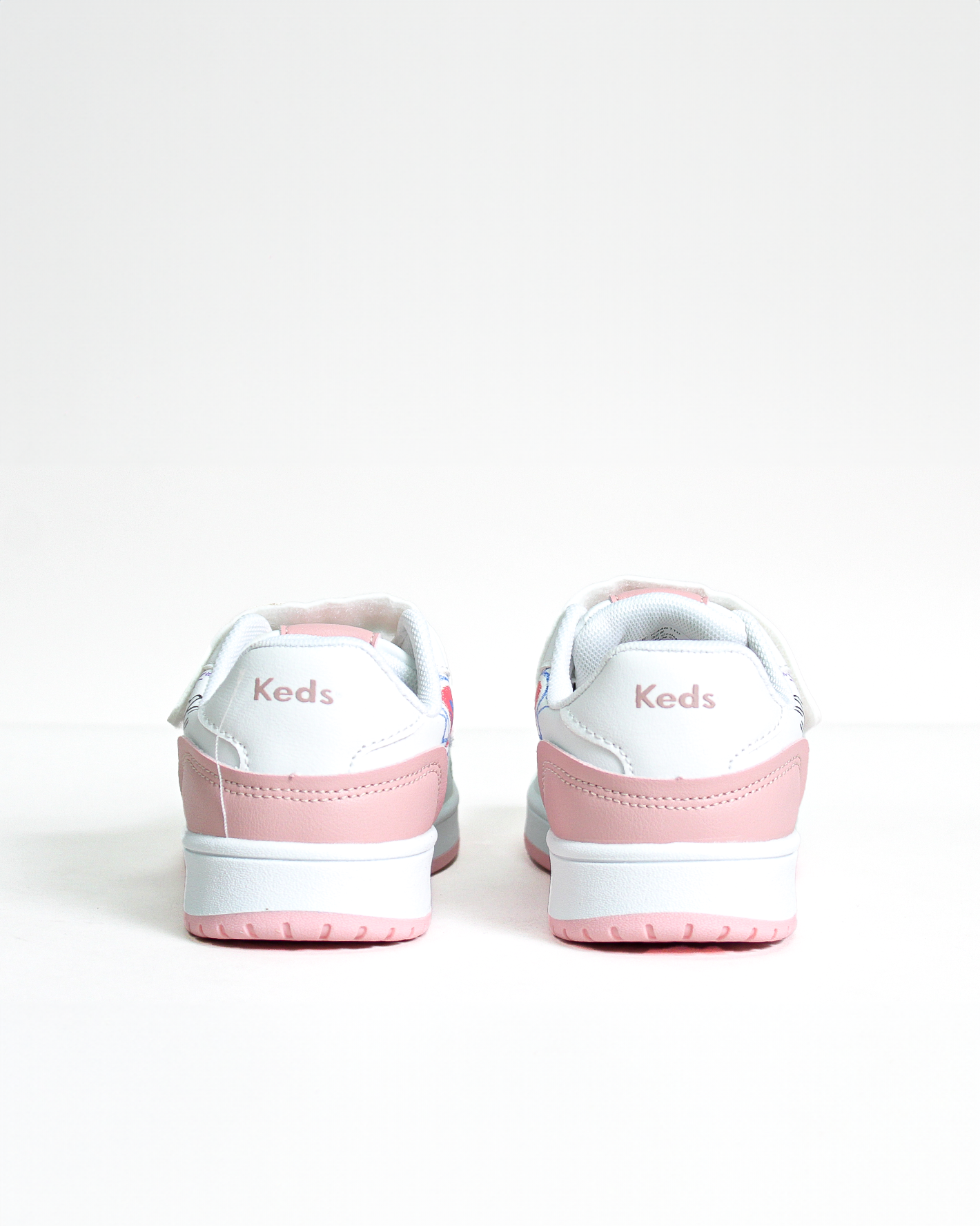 סניקרס גרפיטי