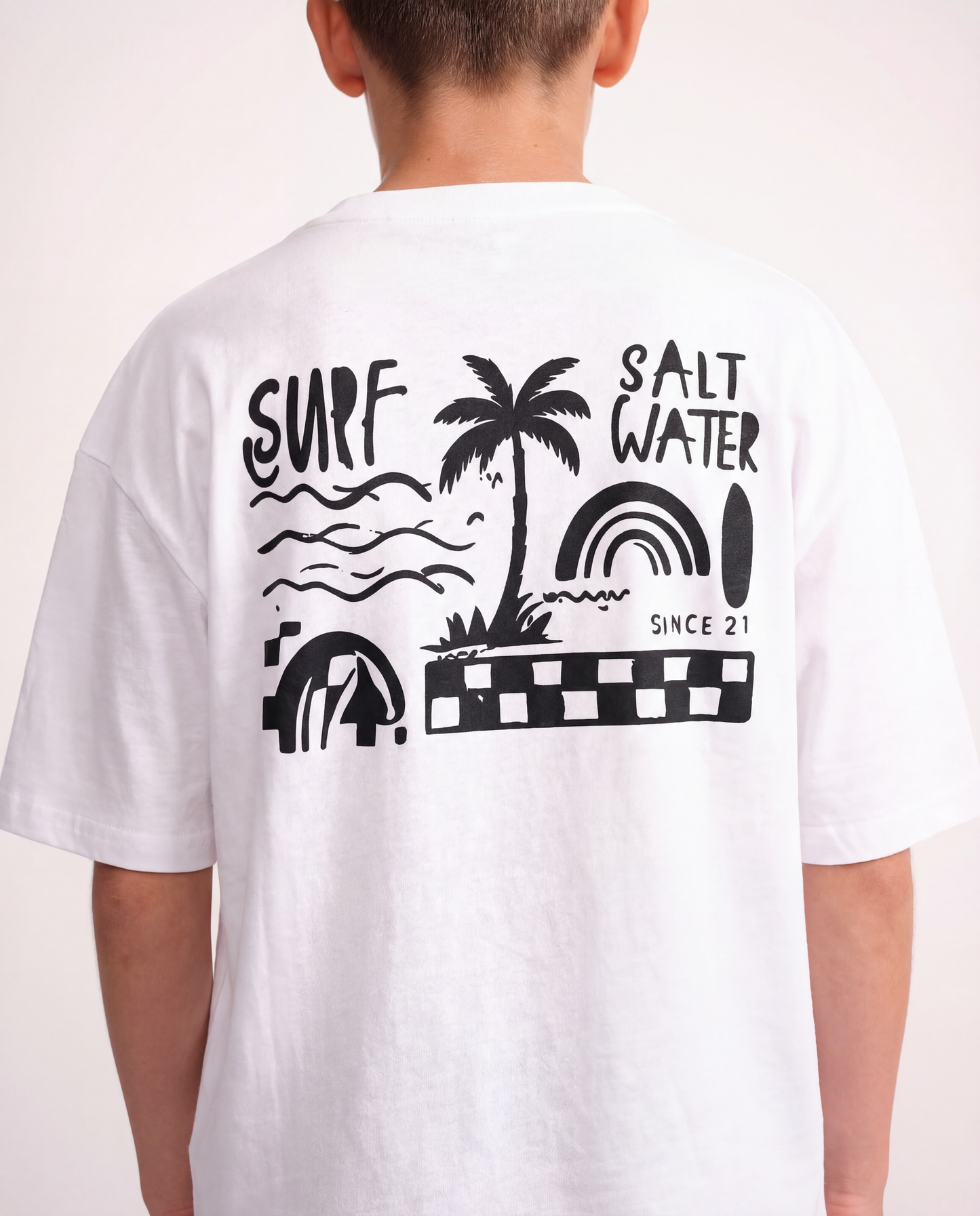 טי מודפס ניקי surf salt water
