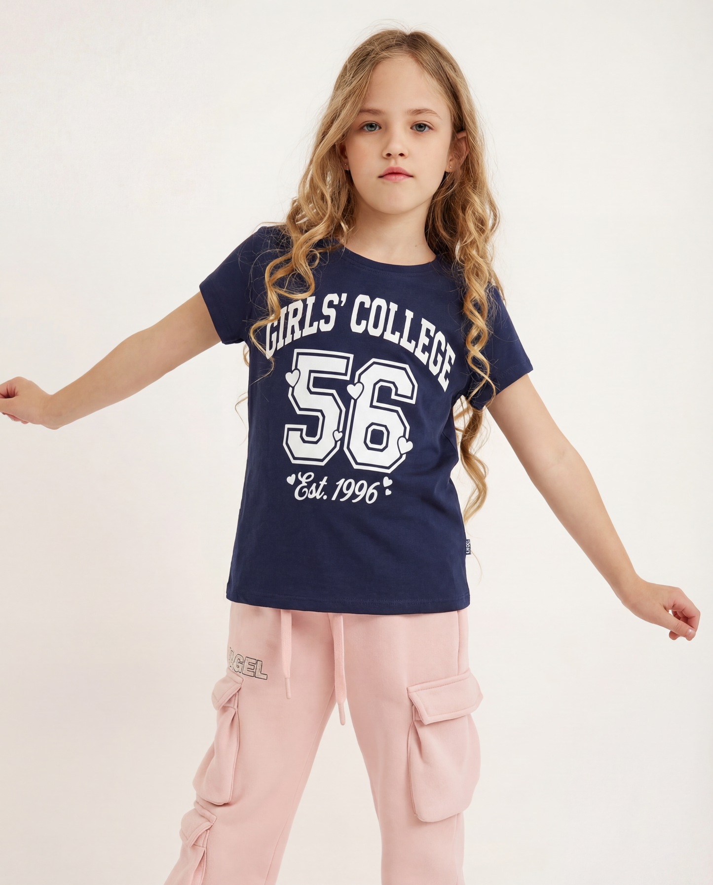 טי מודפס ניקי college 56