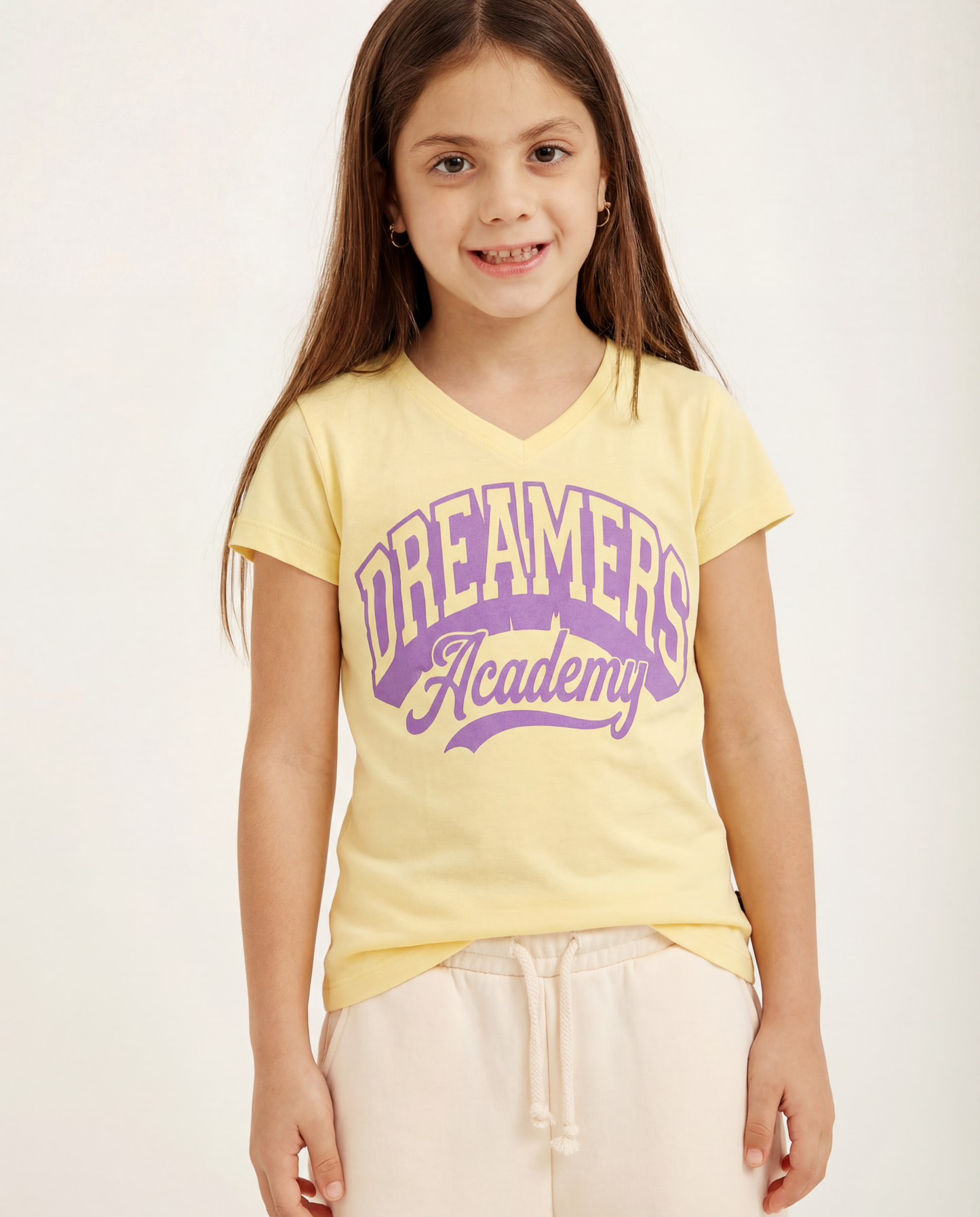 טי מודפס וי  dreamers academy