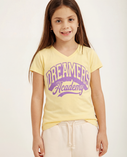 טי מודפס וי  dreamers academy