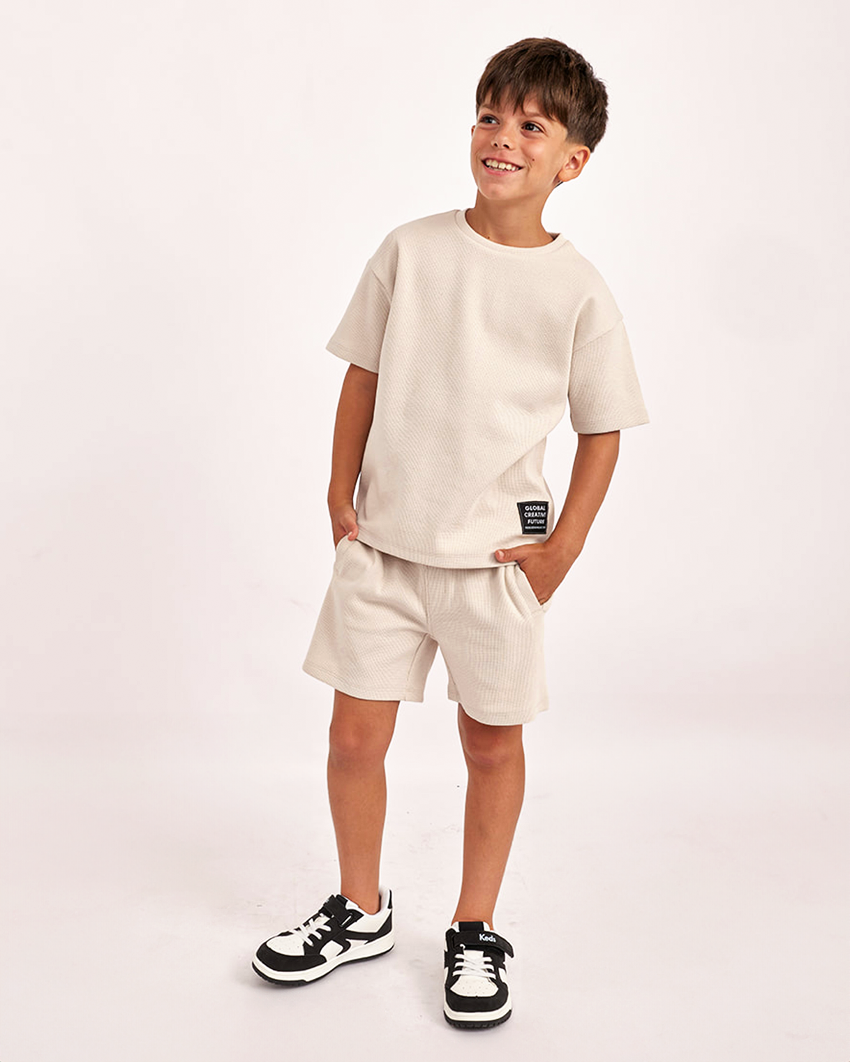 חליפה מבד טקסטורלי