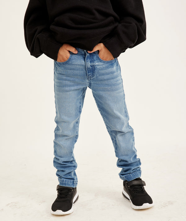 מכנסי ג'ינס סקיני