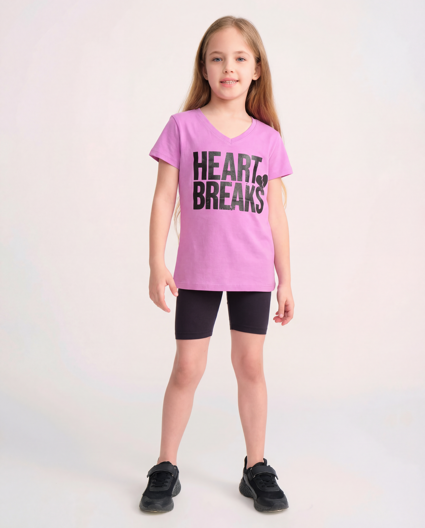 טי לייקרה מודפס וי heart breaks