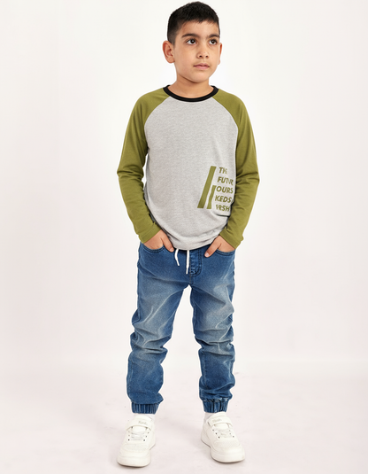 טי ארוך רגלן עם דפוס